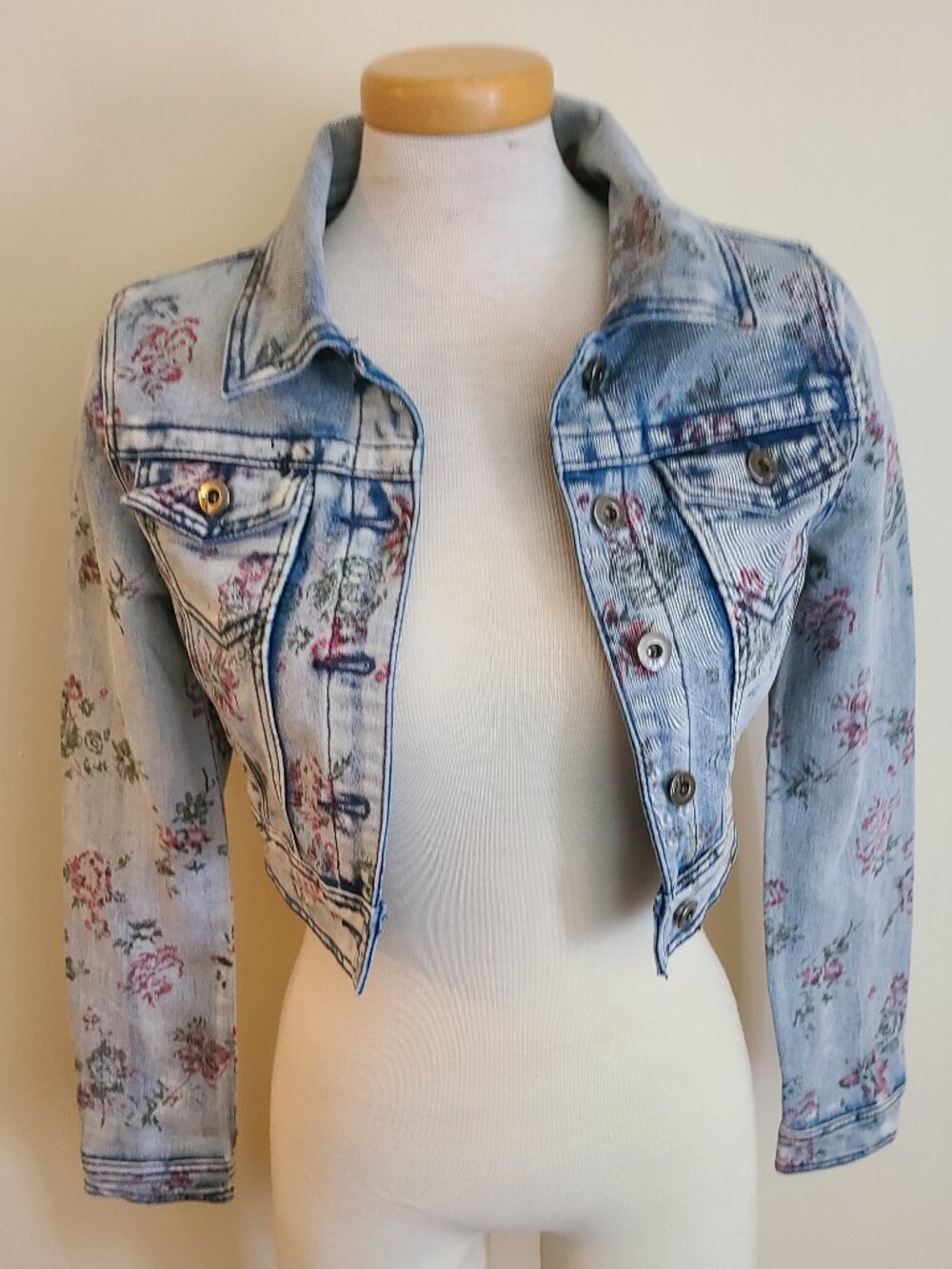 Y2K Chi Ole Denim Architect Floral Light Wash Cropped Jean Jacket
